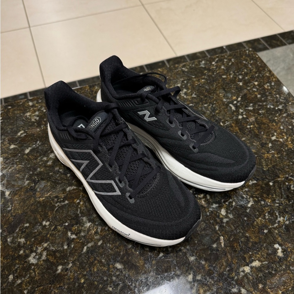 New Balance Fresh Foam X Vongo v6 (W9.5/M8)